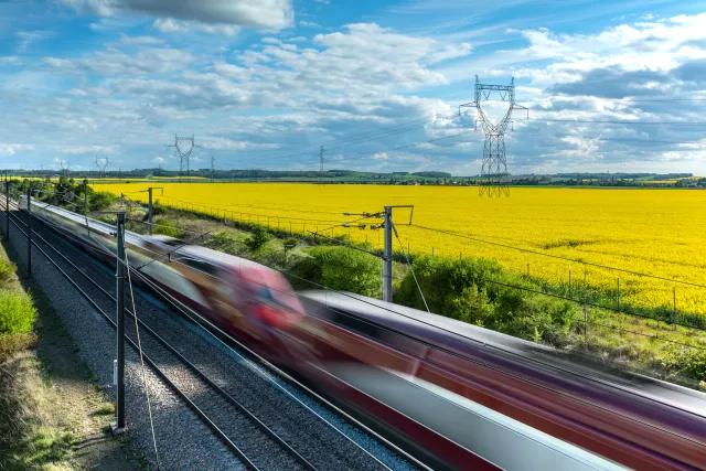 Un TGV qui traverse l'Europe