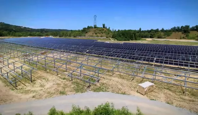 construction d'une centrale photovoltaique 